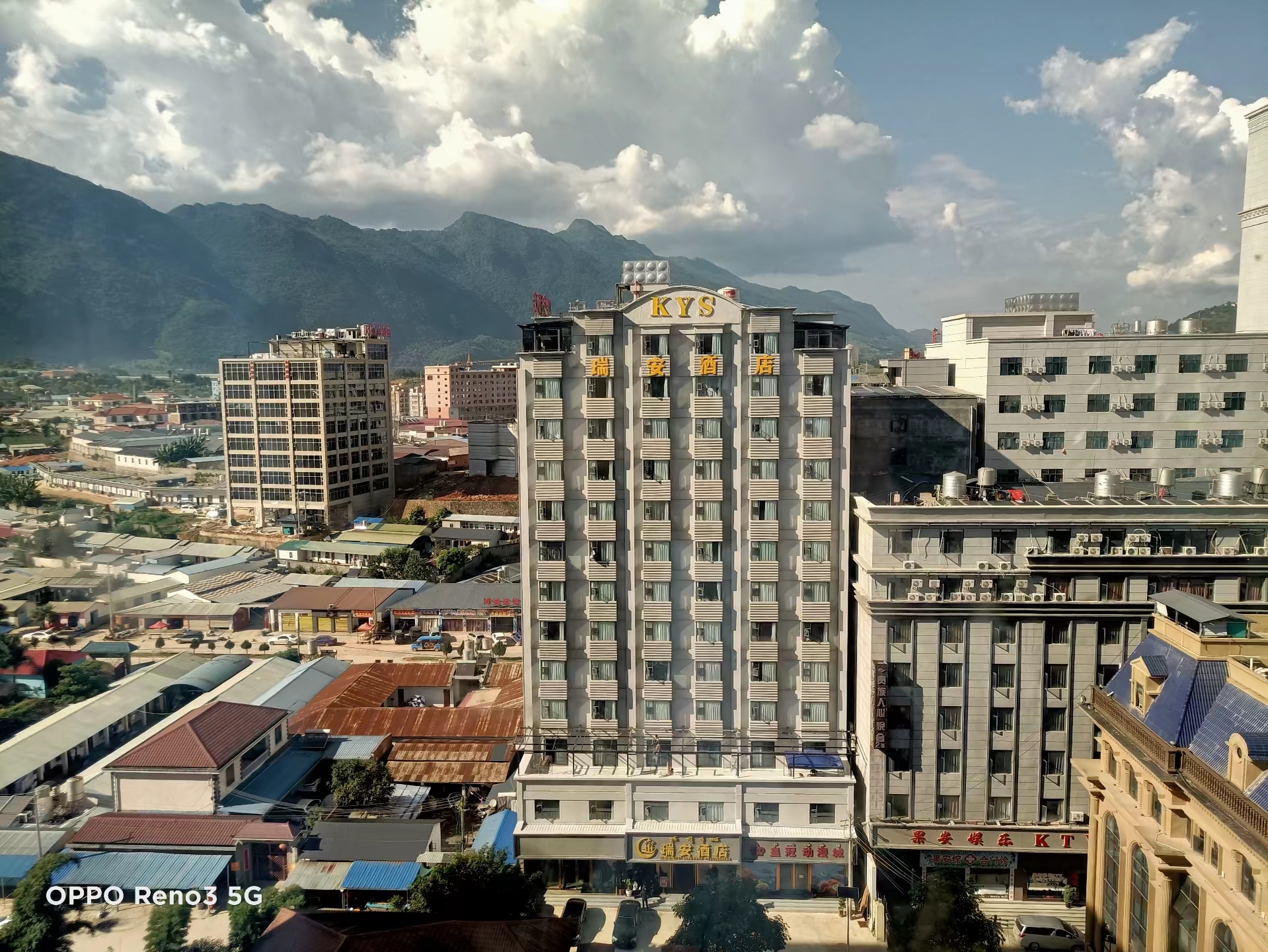公司办公实景
